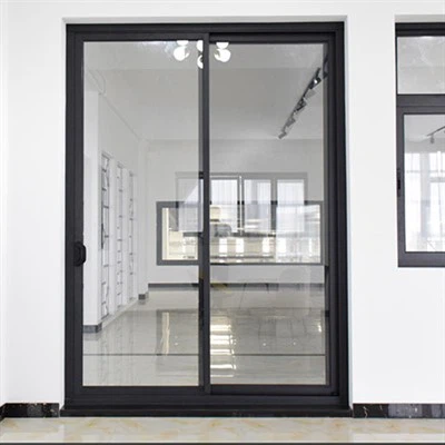 Cửa trượt hiên do bão tác động
